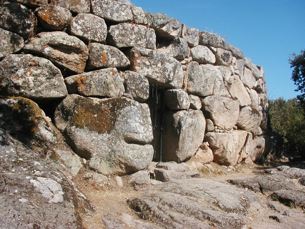 Nuraghe Maiori