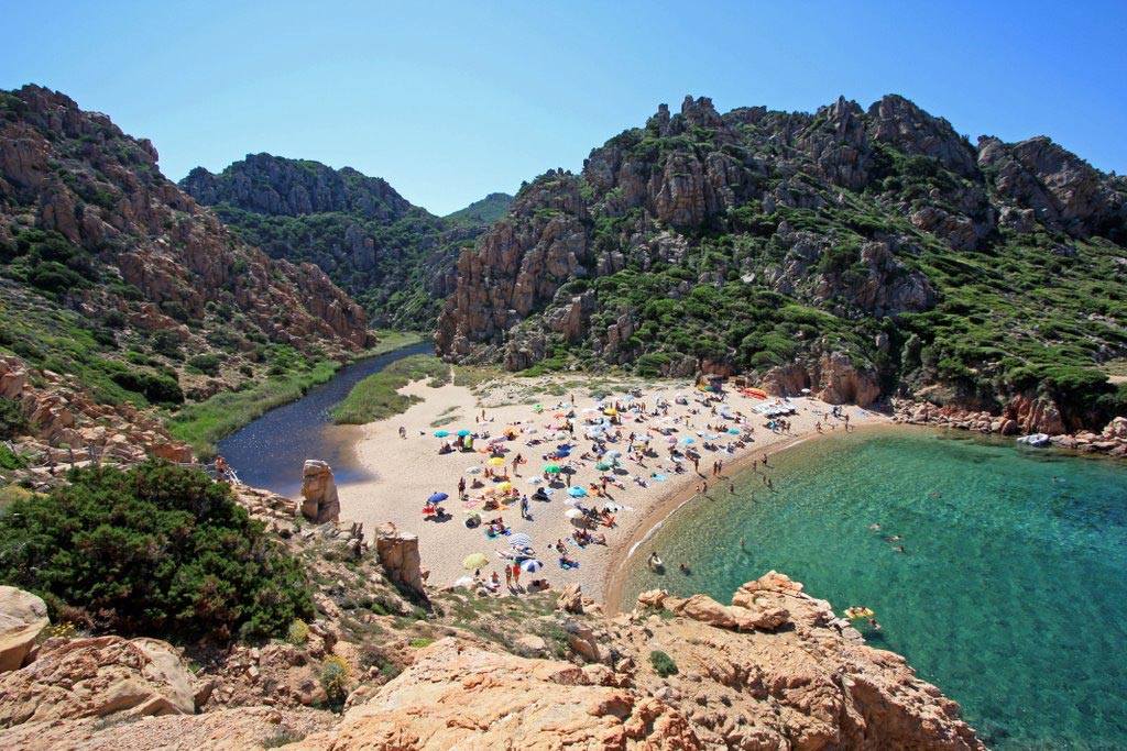 Spiaggia Li Cossi (Costa Paradiso)