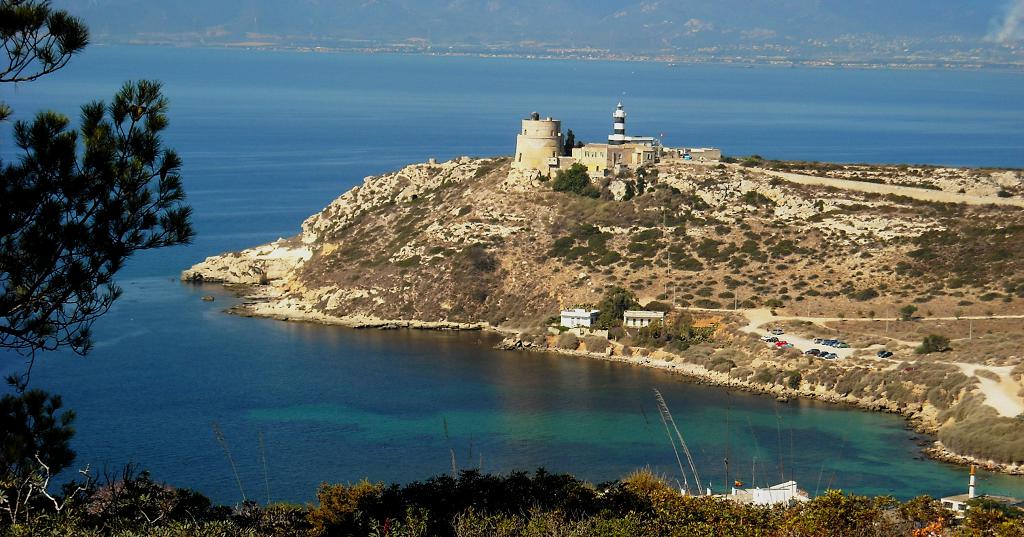 Torre e Faro di Calamosca